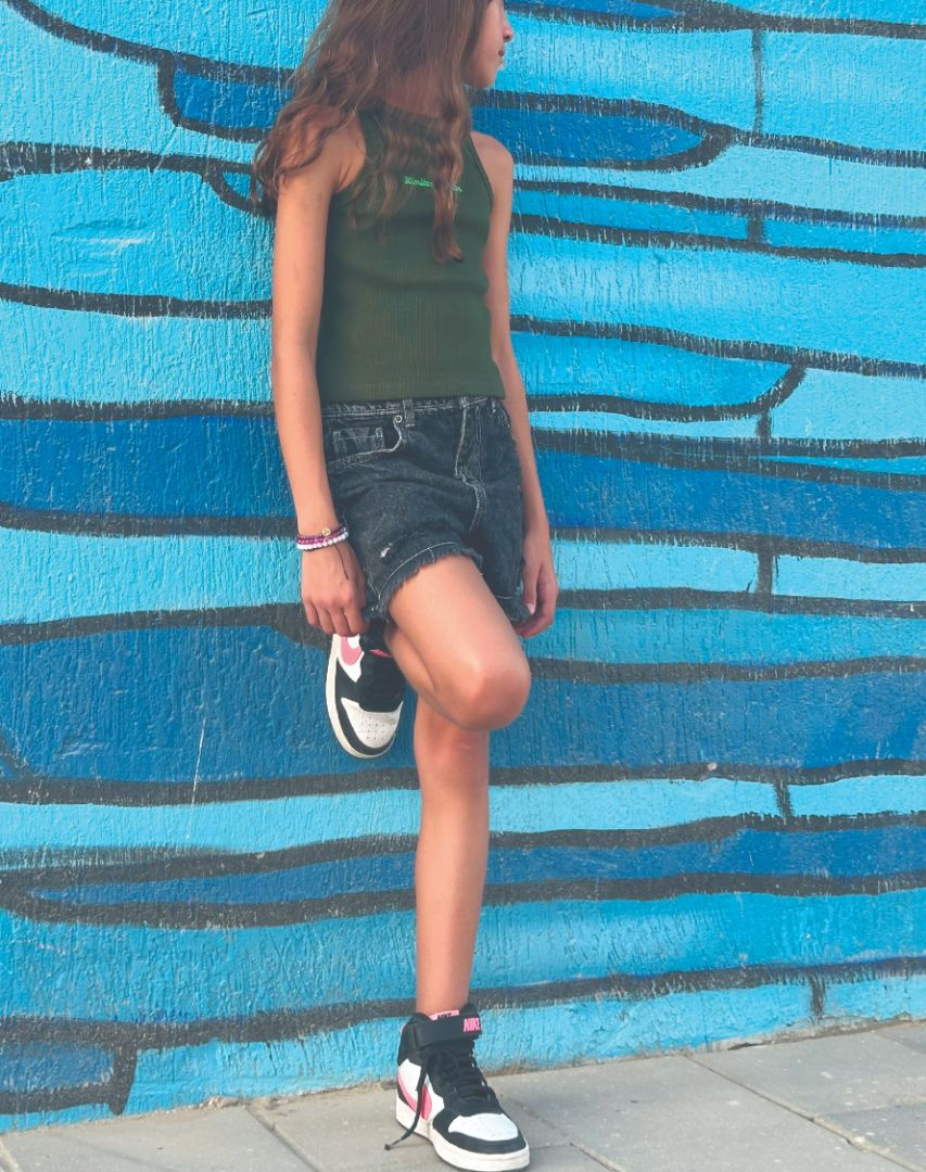 Ripped jeans shorts in black