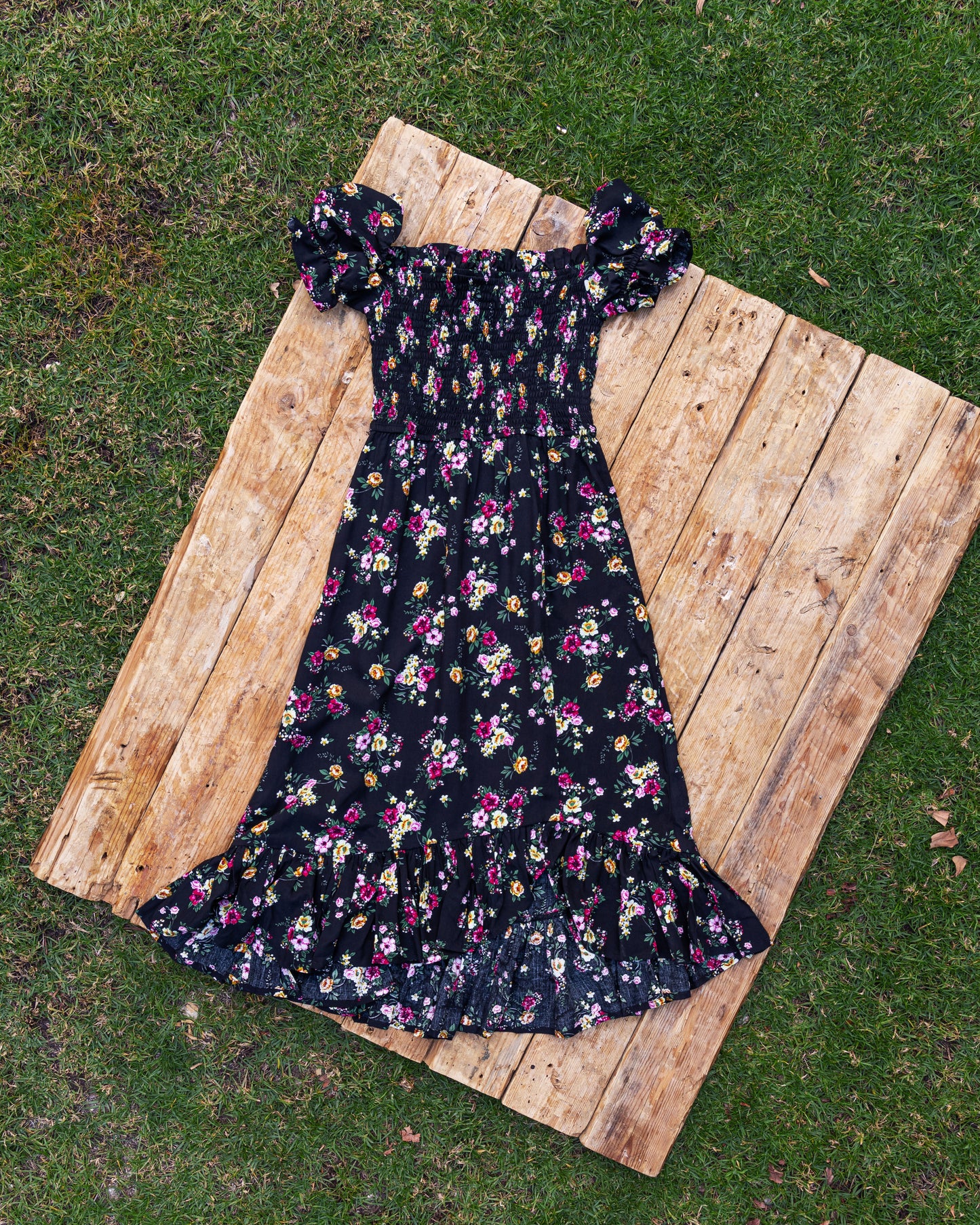 Floral smocked dress in black
