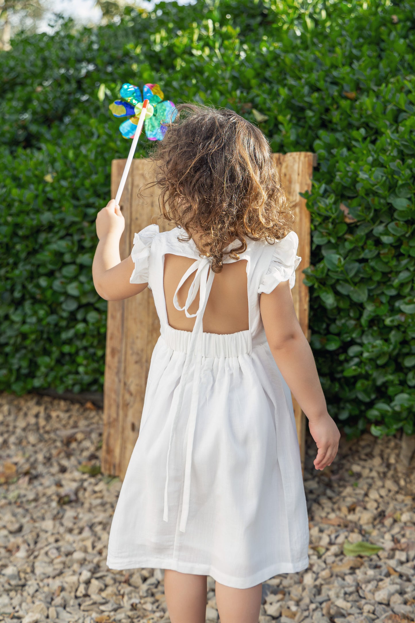 Tie back dress in white linen